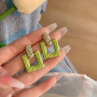 Women Chic Green Square Shaped Drop Earrings